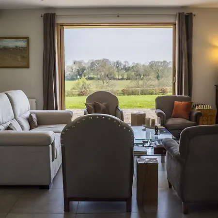 Manoir Du Pre Joly Bed & Breakfast *