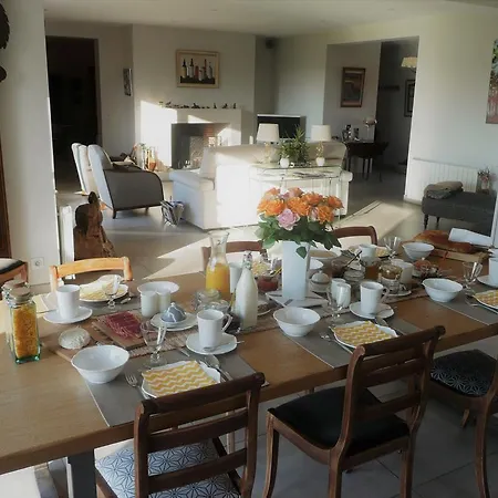 Manoir Du Pre Joly Bed & Breakfast